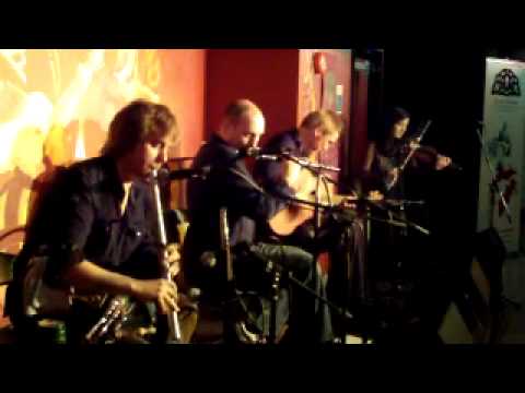 McSherry, McGoldrick & Hennessy - Irish Celtic music on Low Whistle & Flute