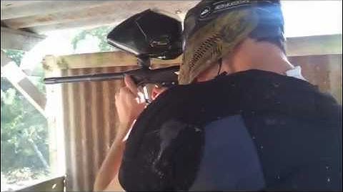 Paintball Proto SLG 09 shooting cans