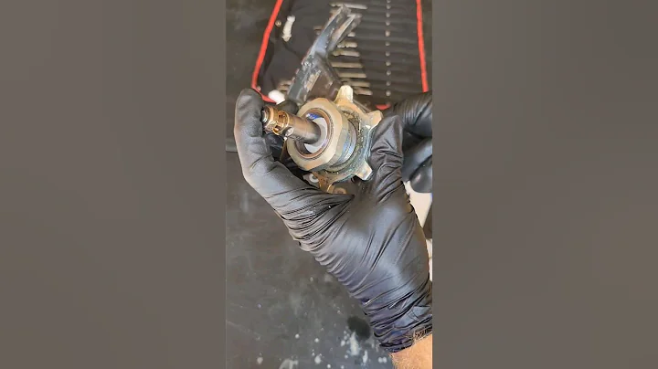 Ultimate Nova 395 PC pump repair kit. Pulling out the old pump and replacing all the bad seals/parts