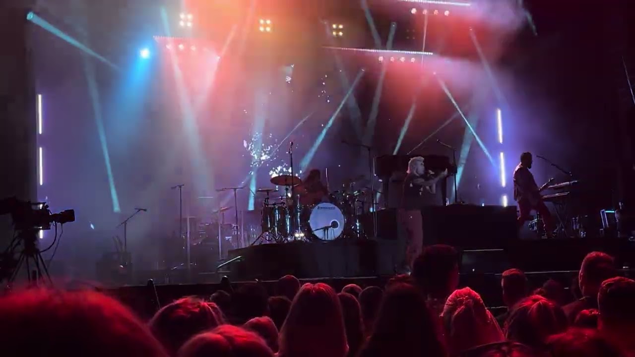 Giants by Colton Dixon live 