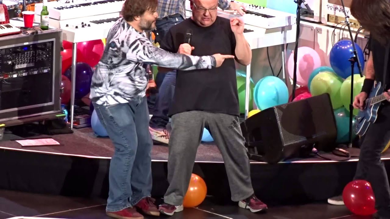 FOO FIGHTERS with TENACIOUS D & SLASH - Immigrant Song @The Forum 01-10-2015