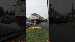 🔥 Argo Merbabu JPL 1 Ronggo Warsito Semarang #keretaapi #fypシ゚viral #ptkai #daop4 #stasiuntawang
