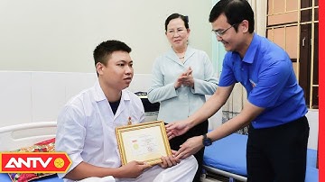 Trao Huy hiệu Tuổi trẻ dũng cảm cho thượng sĩ cứu 6 người khỏi vụ cháy | Tin tức 24h mới nhất | ANTV