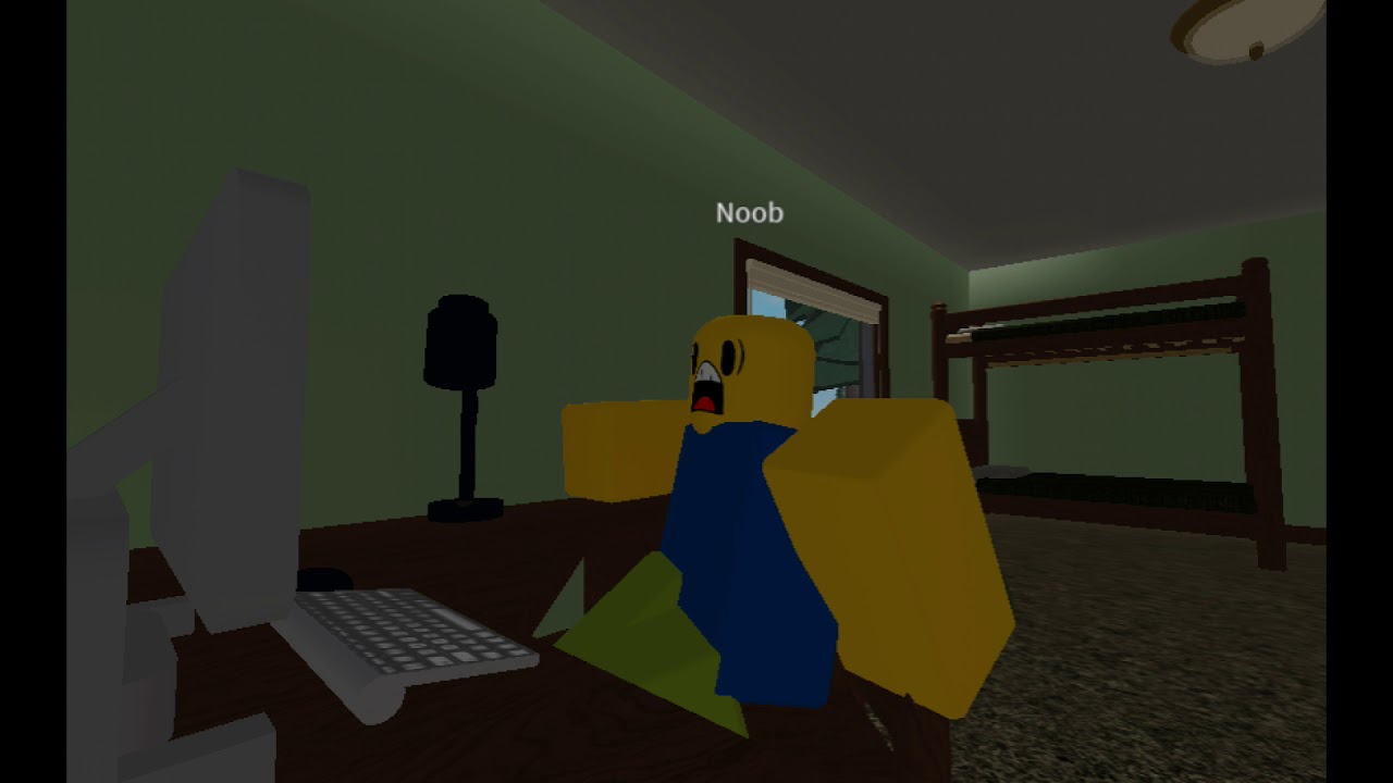 Roblox Noob Plays The Scary Maze Game Youtube - noob scary roblox