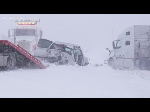 Winter weather impacts holiday travel - YouTube