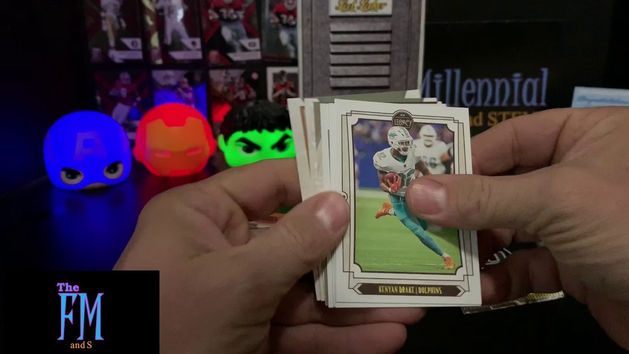 Opening a Loot Locker Box: INCLUDES CANDY🍬🍬🍬🍬🍬🍬🍬🍬