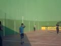 Frontenis peloteo entre colegas bola gorda