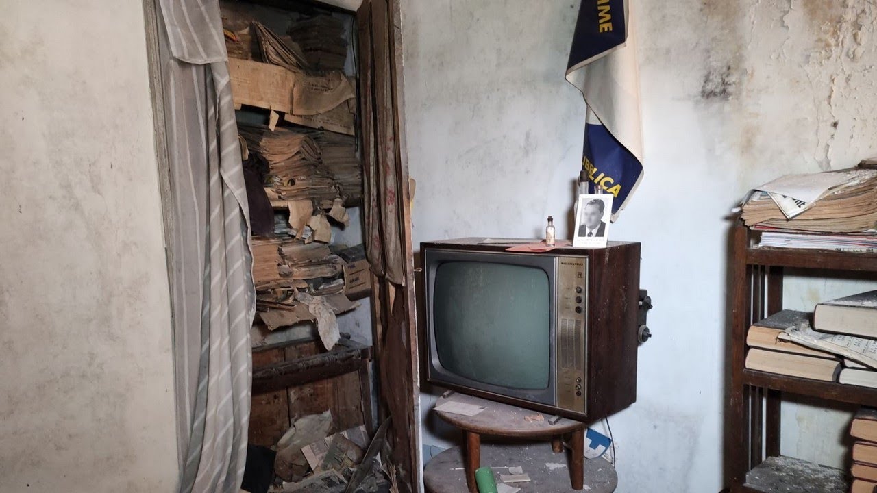 Il paese FANTASMA di CASTELPOTO: troviamo case ancora piene di oggetti ed alimenti di tanti anni fa!