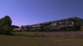 Central of Georgia Heritage Unit #8101 on NS 40A