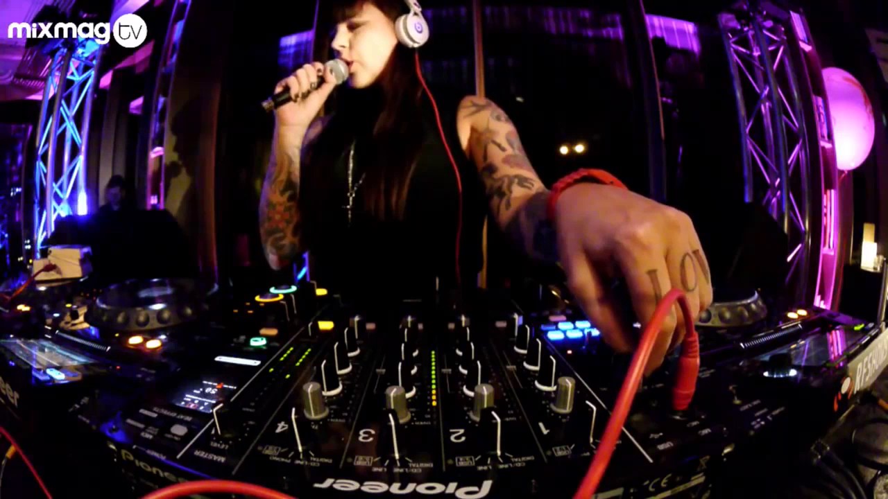 Miss Kittin plays Maceo Plex Solar Detroit (live vocal) W Amsterdam