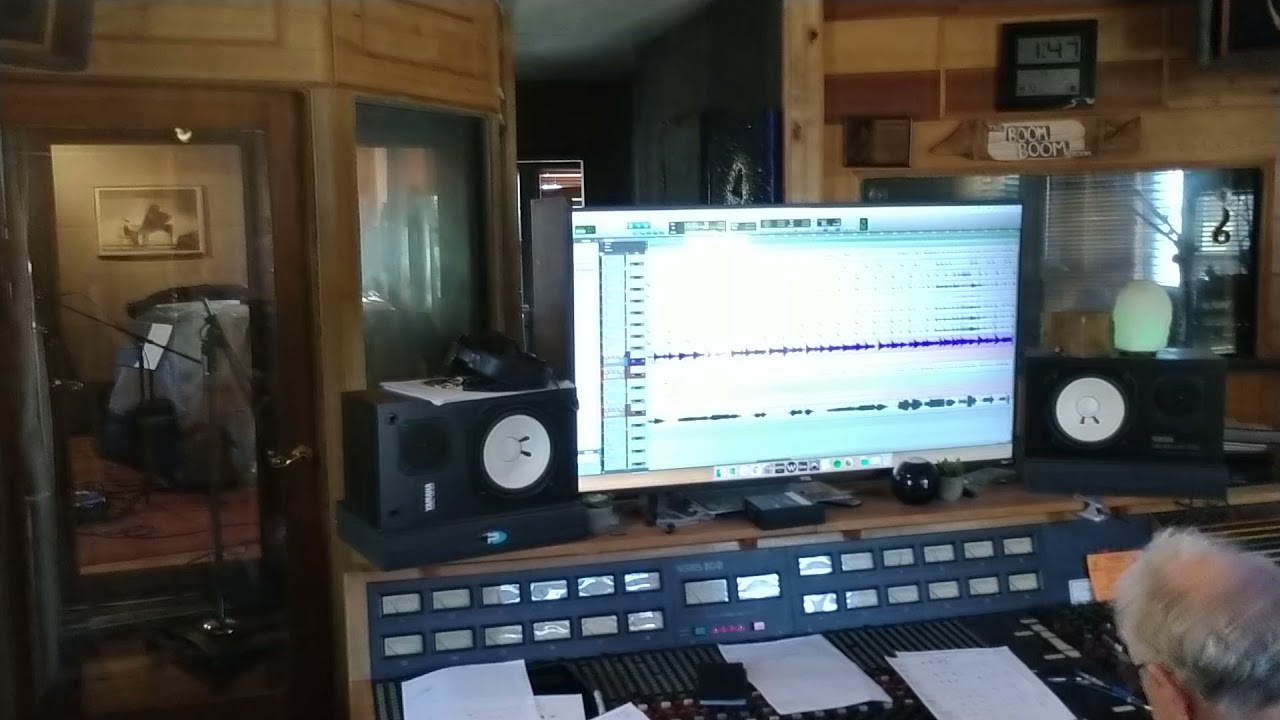 Chris Leuzinger coming up with "licks" on "Long Dirt Road"