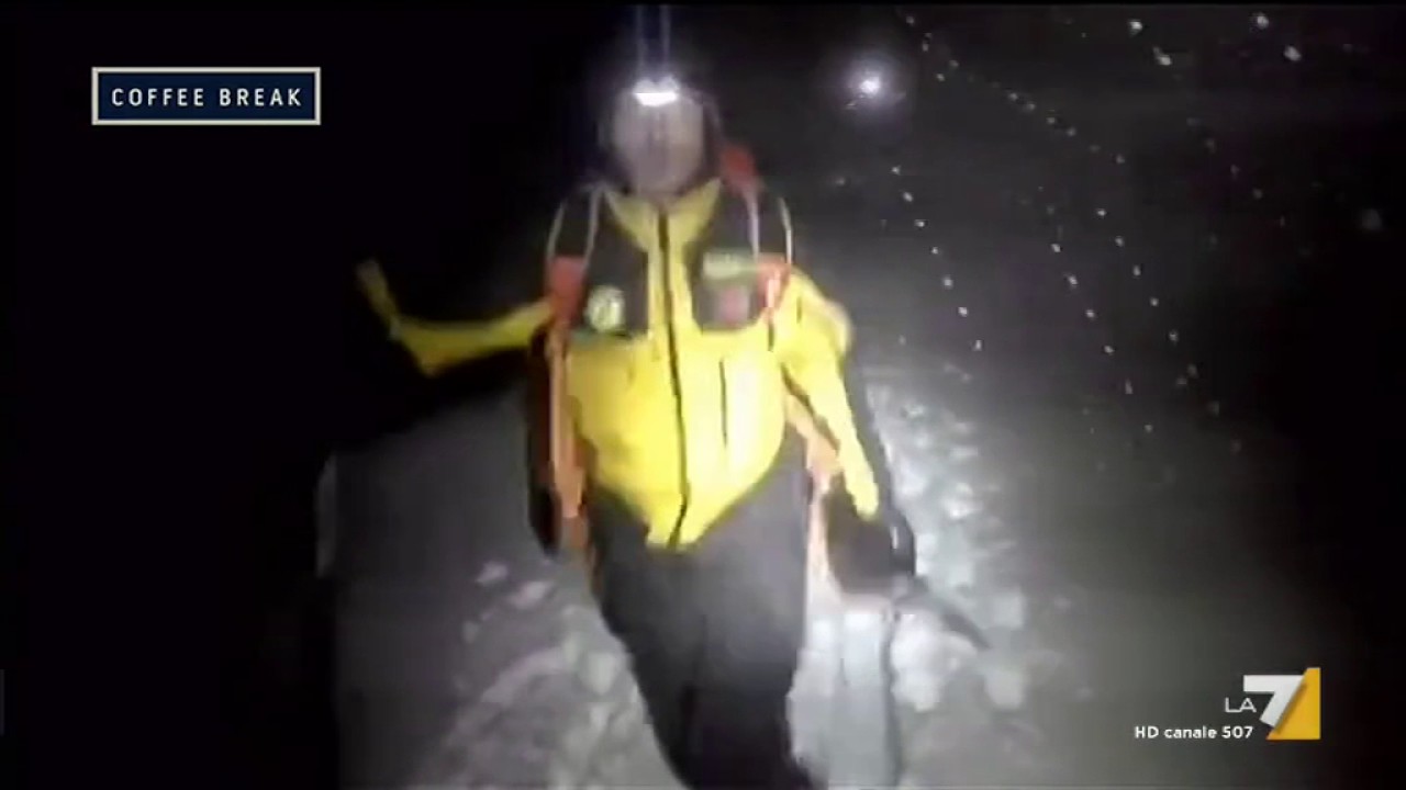 Slavina su Hotel Rigopiano, le prime immagini dei soccorsi