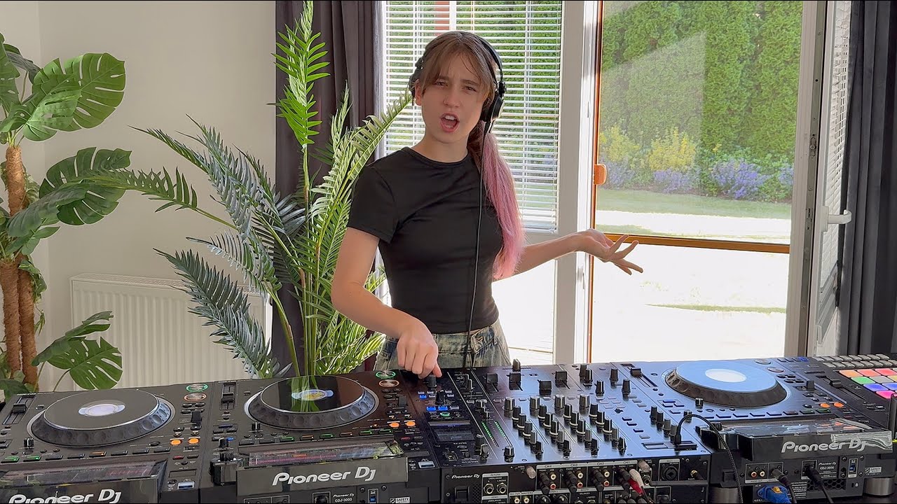 DJ GABI – Tech House Mix 💃 | 6 Days Left Until My First Live Show in Cancun! 🇲🇽