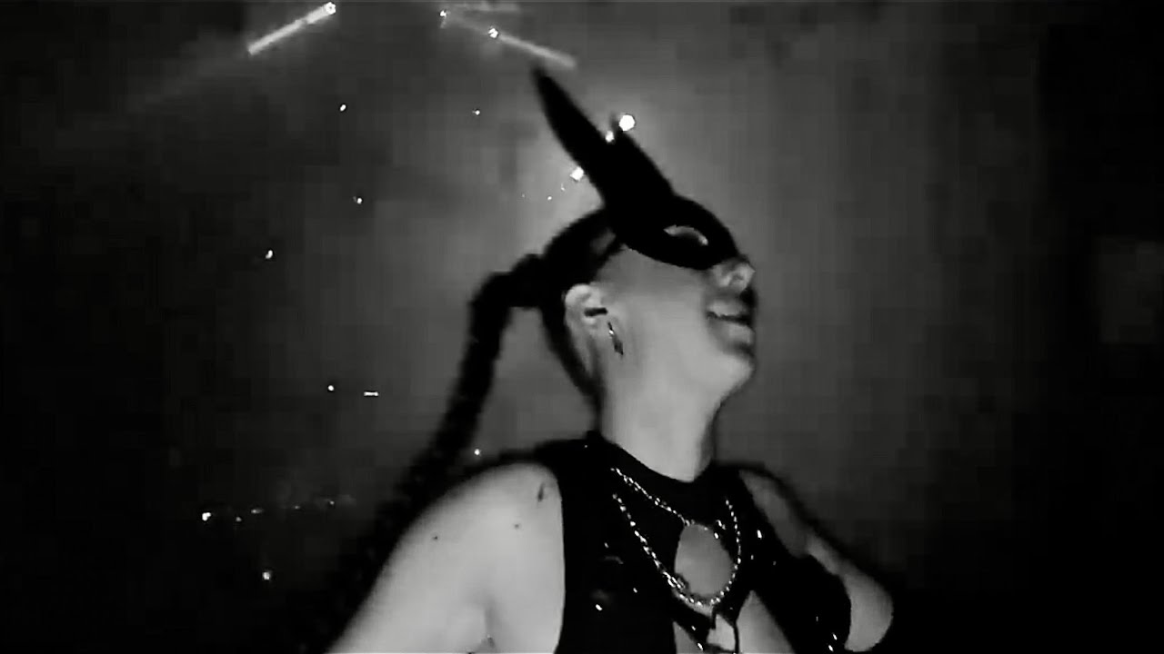 HARDTECHNO Kardenal - Notte (Official) adlı videoyu YouTube'da izle HARDTECHNO Kardenal - Notte (Official) adlı videoyu YouTube'da izle