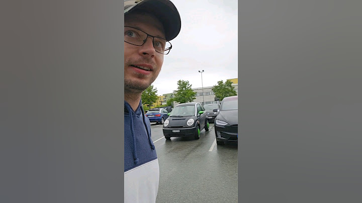 typowy dzień w norwegii, na parkingu elektryczny Think i Tesla Cybertruck #think #lucars #cybertruck