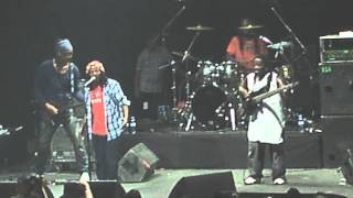 -Alpha Blondy (Luna Park 10-2-2012) /Pinto+Course Au Pouvoir