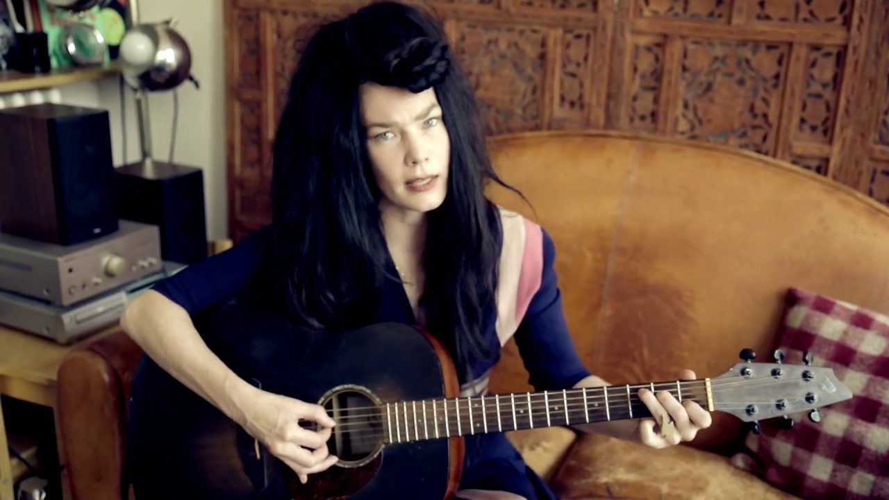 Watch #947 Brisa Roché - Patience (Session Acoustique) on YouTube Watch #947 Brisa Roché - Patience (Session Acoustique) on YouTube