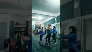 Download Lagu Suku Manja Remix 🎶 #dance #batam #zumba #dancefitness #tiktok #viral #fyp #tiktokviral #shorts MP3 Download Lagu Suku Manja Remix 🎶 #dance #batam #zumba #dancefitness #tiktok #viral #fyp #tiktokviral #shorts MP3