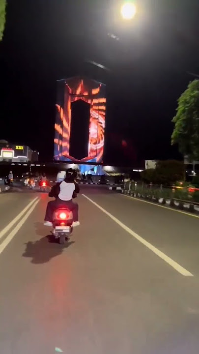 ADA YANG TAHU INI DIMANA.? SPOT WISATA BARU PADA MALAM HARI DITENGAH KOTA. #palangkaraya #bundaran