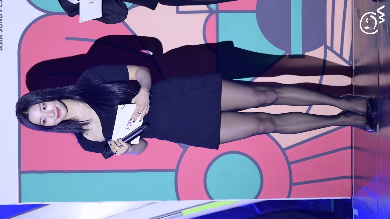 진행도 잘 하는 프로미스나인 이새롬 직캠 @ 아시아 송 페스티벌 | 241026 | 4K60p