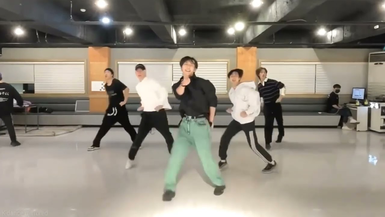 NIK SANTA MONICA MIRROR