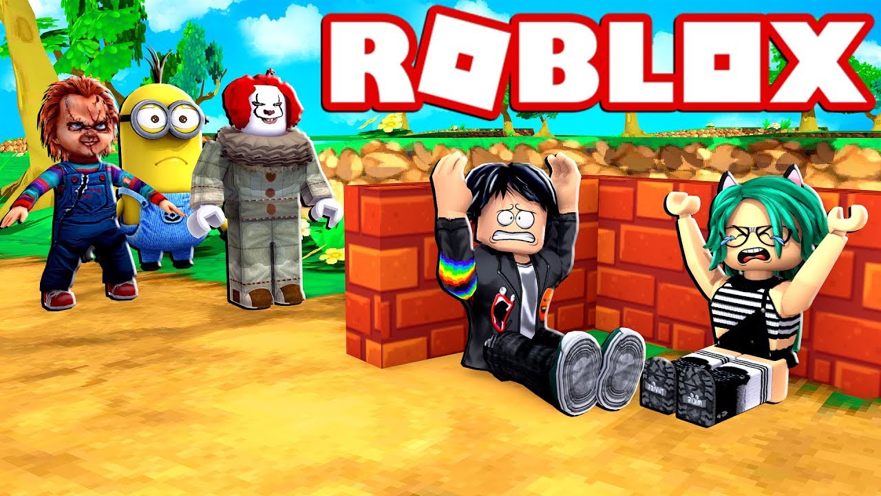 Escondete De Los Monstruos Malvados En Roblox Youtube - nadamos entre tiburones siendo pinguinos en roblox youtube