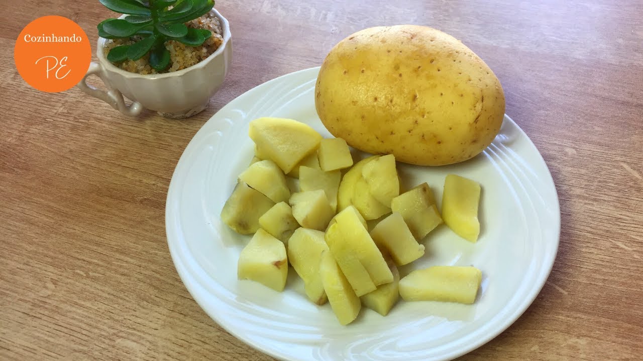 Batata Cozida No Microondas Em 4 Minutos