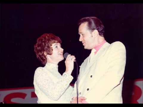 Bill Anderson & Jan Howard - I'd Fight The World