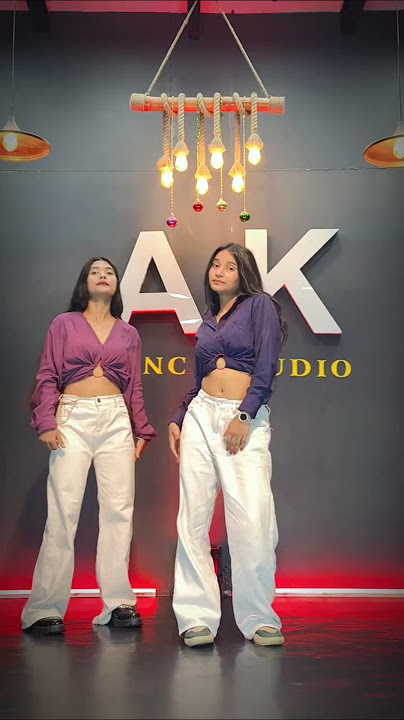 Kashmir main tu kanyakumari♥️  #dance #dancevideo #dancer #dancecover #explore #newtrend #bollywood