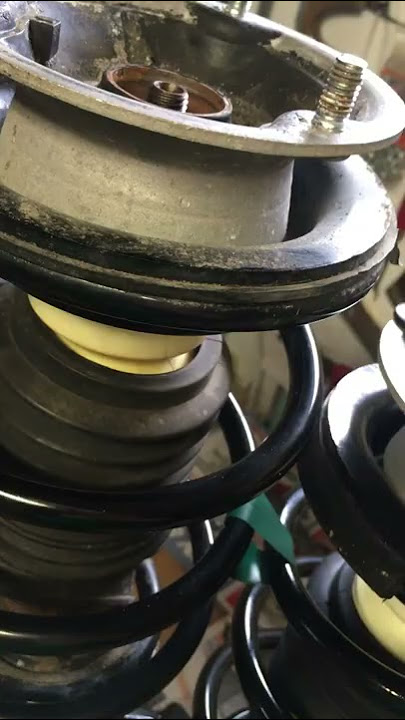 Front End CLUNK/KNOCK? BAD Strut Mount NOISE! Grinding while turning? EASY Strut Diagnosis...🔧
