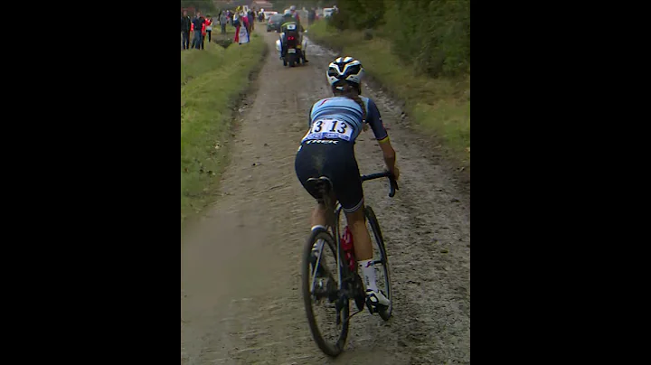 Lizzie Deignan Is A Bike Handling Queen | Paris Ro...