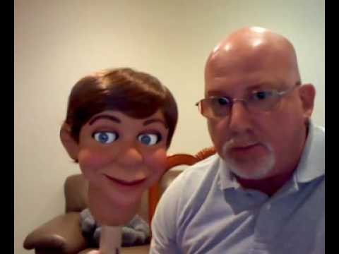 Charlie is a Selberg Figure. How does it work ? With Dirk Golden 'The Strolling Ventriloquist'