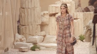 Cruise 2017/18 CHANEL Show