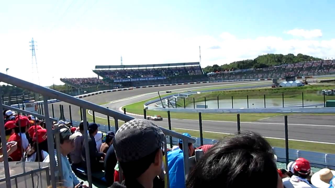 F1 incredible cornering speed from 2010 SUZUKA QUALIFY