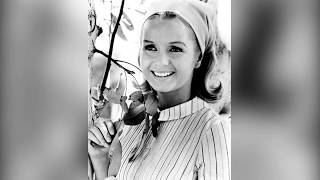 Movie Legends - Debbie Reynolds (Adore) V2