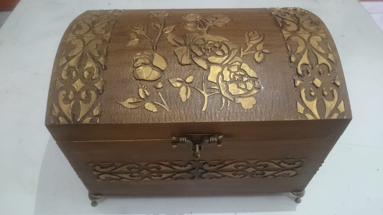 Baú rústico com textura