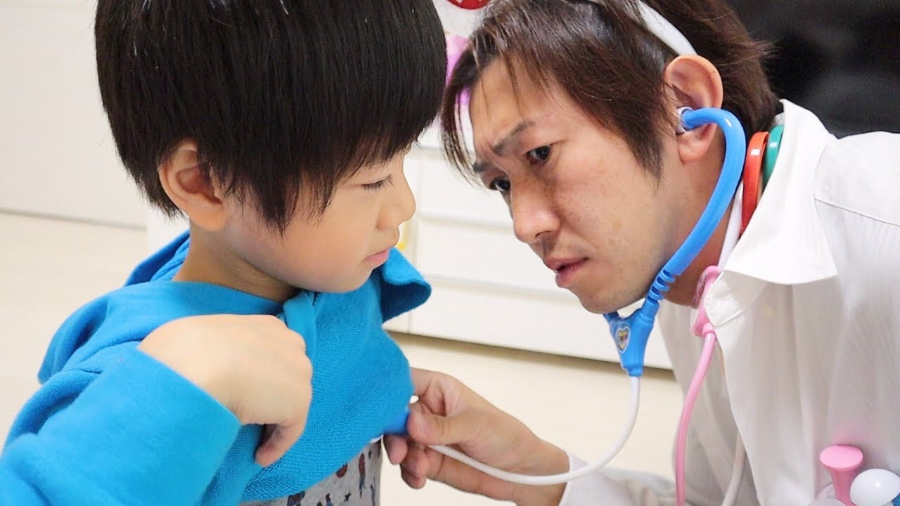 【寸劇】 勉強してたらお腹が痛い〜病院ごっこで先生がヤブ医者？れおくん