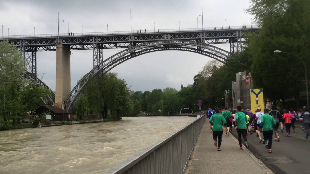 スイス発 ベルンのキルフェンフェルト橋 アーレ川洪水寸前 スイス情報 Com Youtube