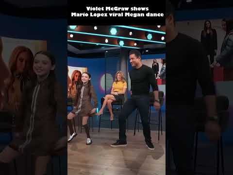 Violet McGraw shows