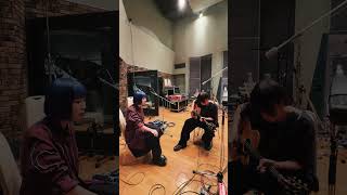 明日のvenueに向けて。アコースティックもいい。洋平 #Alexandros #川上洋平 #SennaRin #ENDROLL #弾き語り