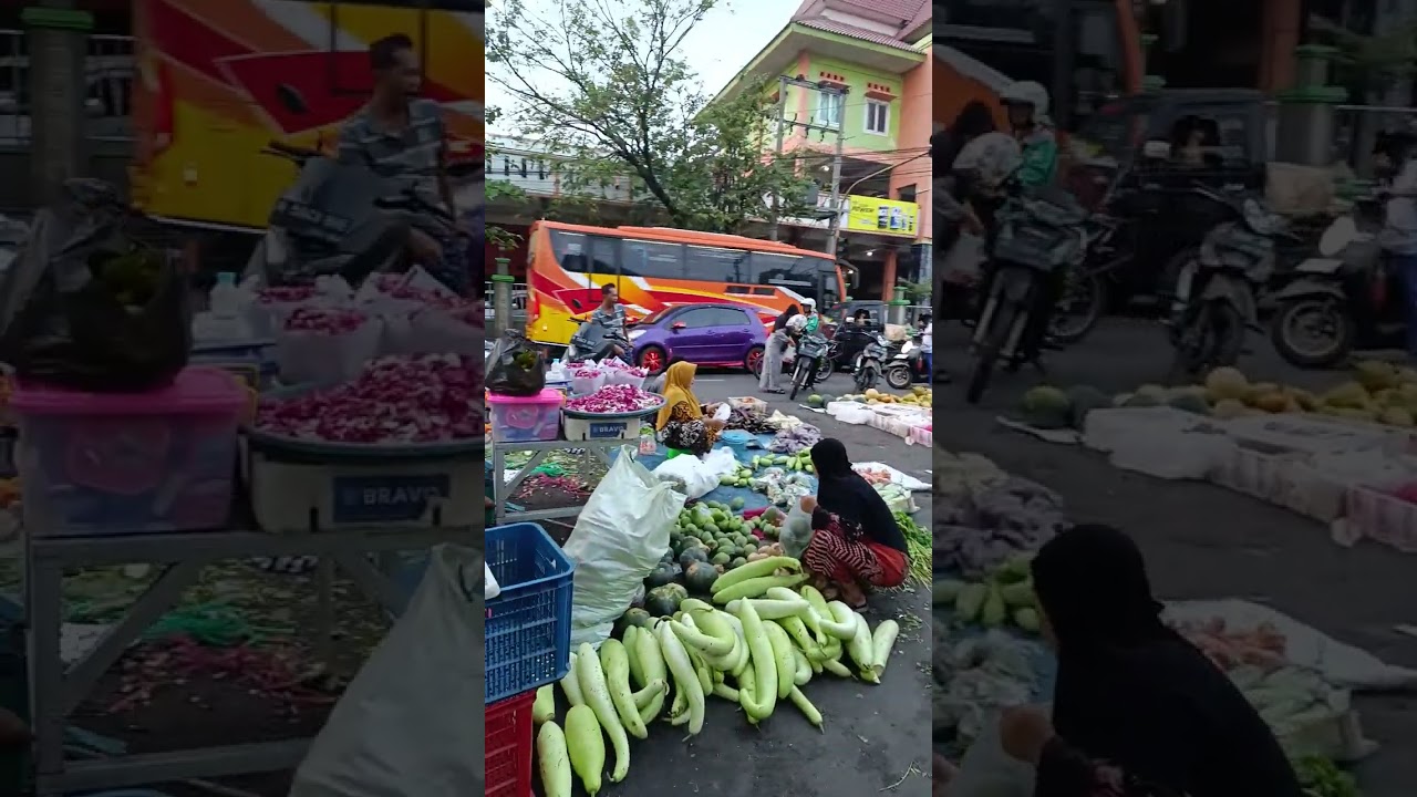 Hiling Hiling ke pasar Bintoro Demak pasar nya rame sekali gaes. 20-6-2023.