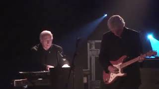 Youll Never Walk Alone - Bruce Welchs Shadows Featuring Justin Daish