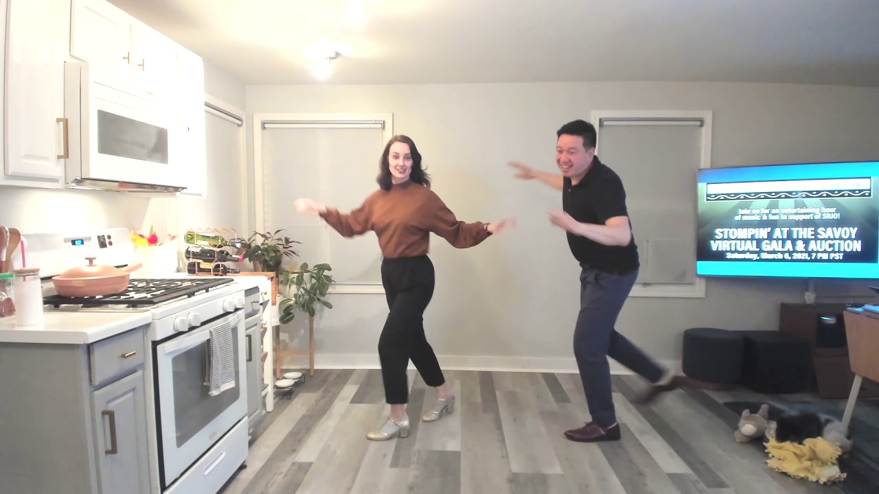 Swing It Seattle - Solo Jazz "You Gotta Walk That Chalk Line" - Katie & Mark Kihara