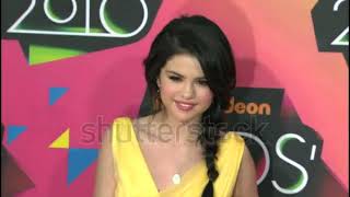 Selena Gomez At 2010 Nickelodeon's Kids Choice Awards