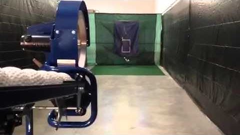 BATA B1 Curveball, slow curve