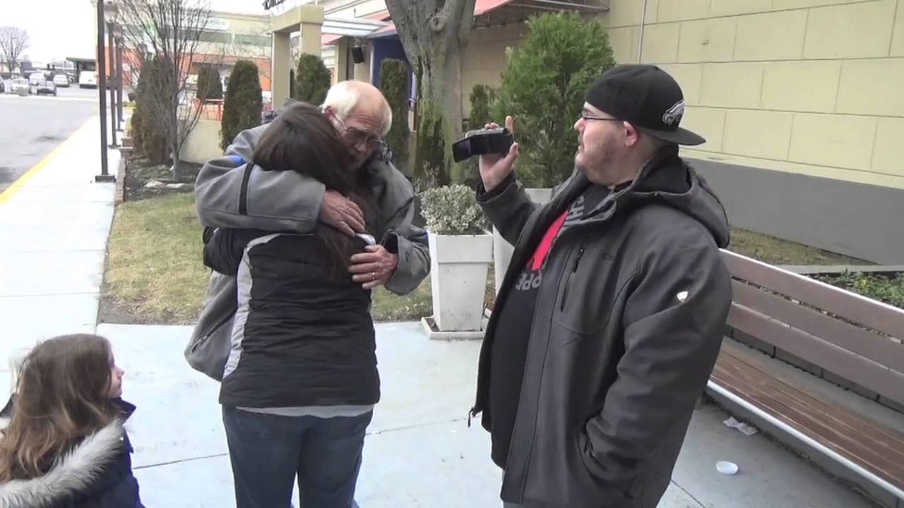 ВОССОЕДИНИЛАСЬ С РАЗДРАЖЕННЫМ ДЕДУШКОЙ