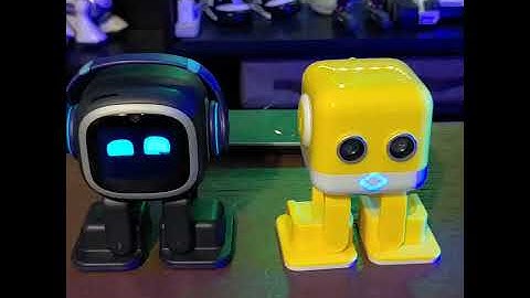 Emo Robot vs Cubee Dance off music provided by #Emo #cubee #emopet #emorobot #emo robot #livingai