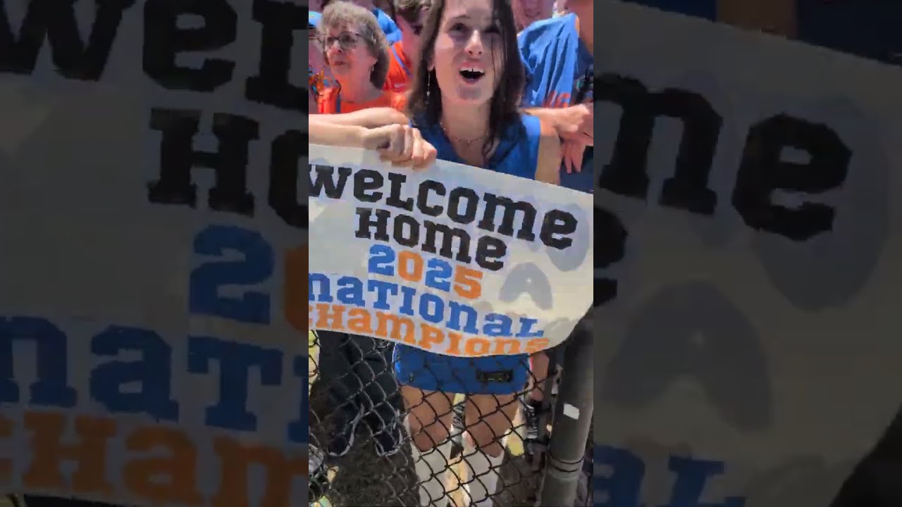 Gator Fans Ready To Welcome Home Their National Champions
