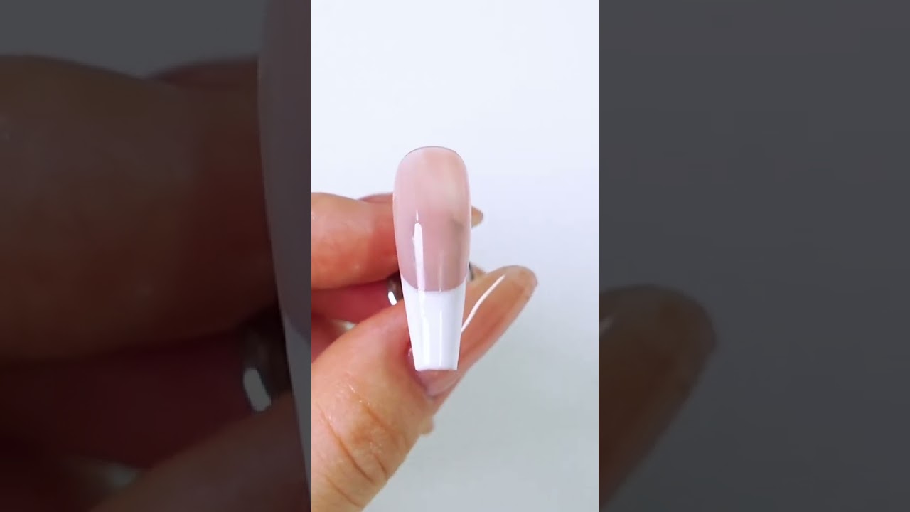 How to quickly paint perfect French nails!💅