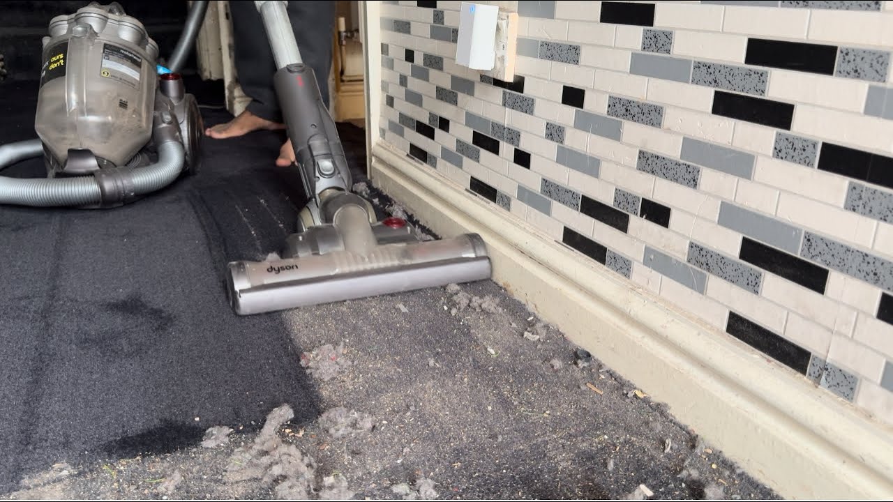 Dyson DC21 Motorhead vacuum cleaner - Performance Testing